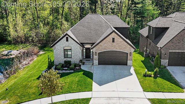 55228 Benson Court, Shelby Charter Township, MI 48316