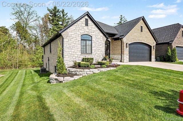 55228 Benson Court, Shelby Charter Township, MI 48316