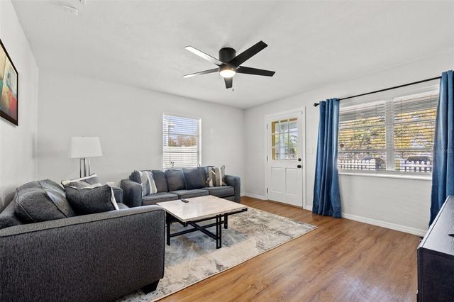 2105 52ND STREET S, St Petersburg, FL 33707