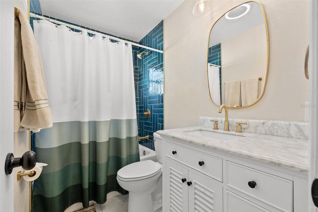 2105 52ND STREET S, St Petersburg, FL 33707