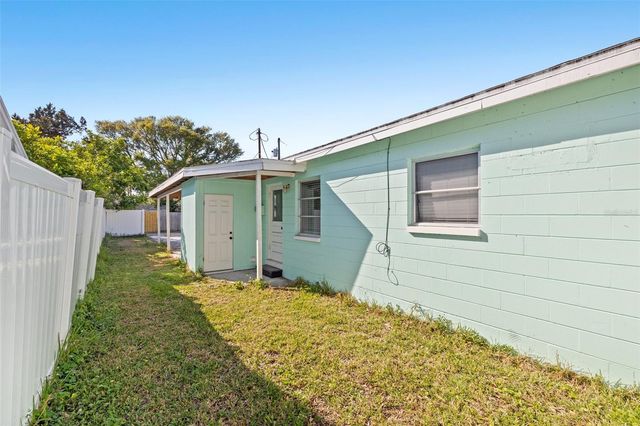 2105 52ND STREET S, St Petersburg, FL 33707
