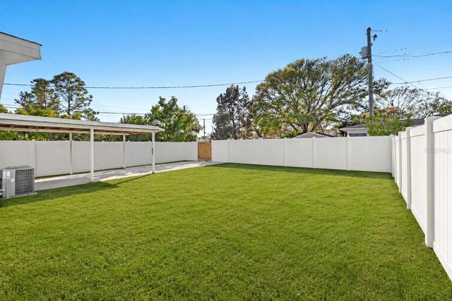 2105 52ND STREET S, St Petersburg, FL 33707