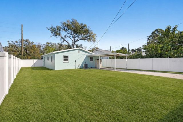 2105 52ND STREET S, St Petersburg, FL 33707