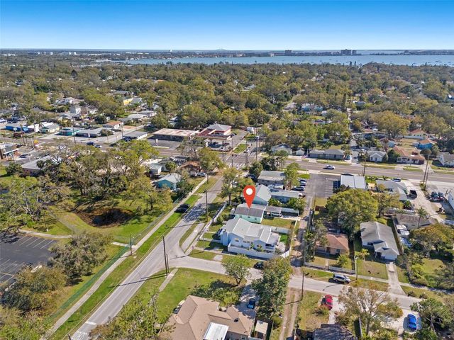 2105 52ND STREET S, St Petersburg, FL 33707