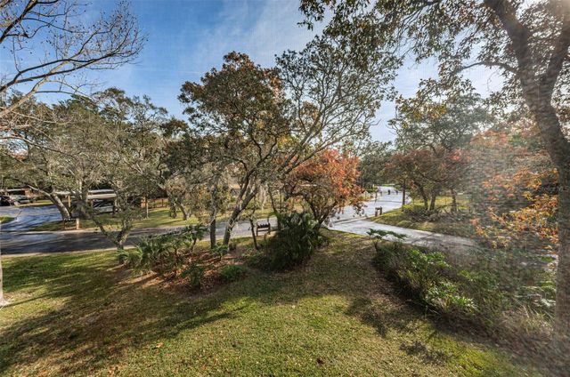 802 LENNOX ROAD W 802, Palm Harbor, FL 34683