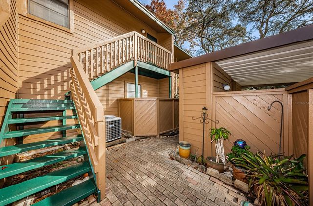 802 LENNOX ROAD W 802, Palm Harbor, FL 34683