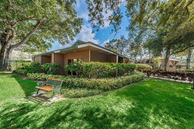 802 LENNOX ROAD W 802, Palm Harbor, FL 34683