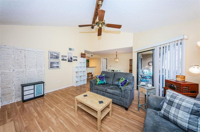 802 LENNOX ROAD W 802, Palm Harbor, FL 34683