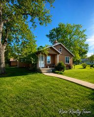18 E Montgomery Street, Hillsdale City, MI 49242