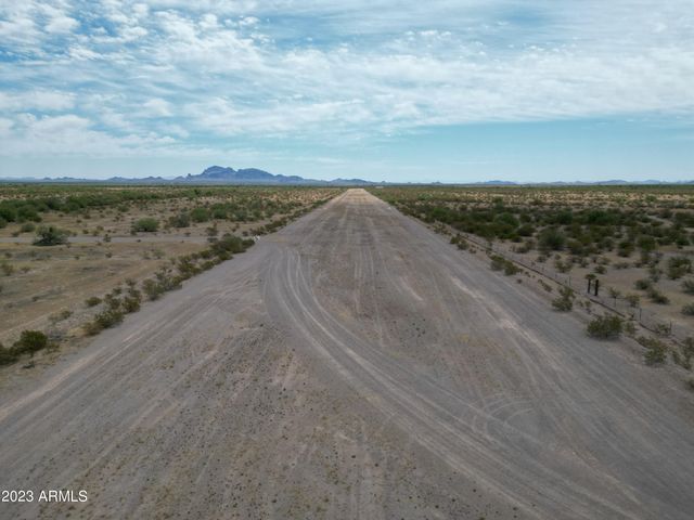 539x2 W Sunland Avenue A2, Tonopah, AZ 85354