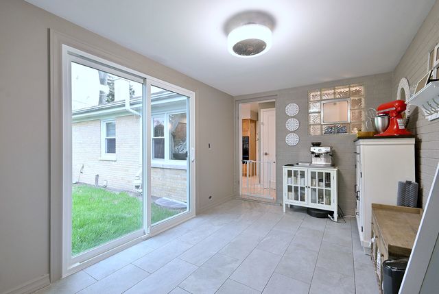2307 Edna Avenue, Park Ridge, IL 60068