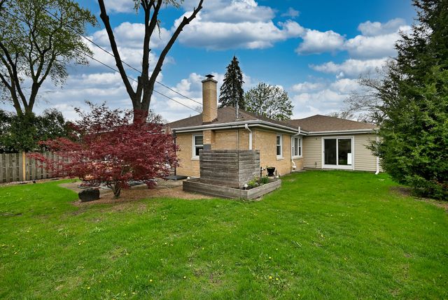 2307 Edna Avenue, Park Ridge, IL 60068