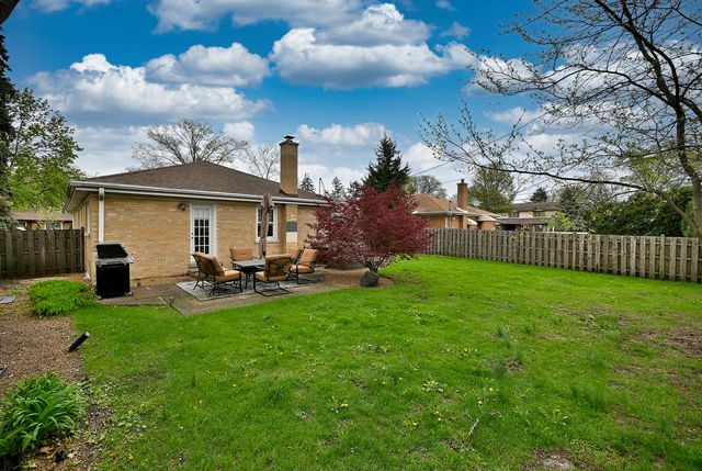 2307 Edna Avenue, Park Ridge, IL 60068