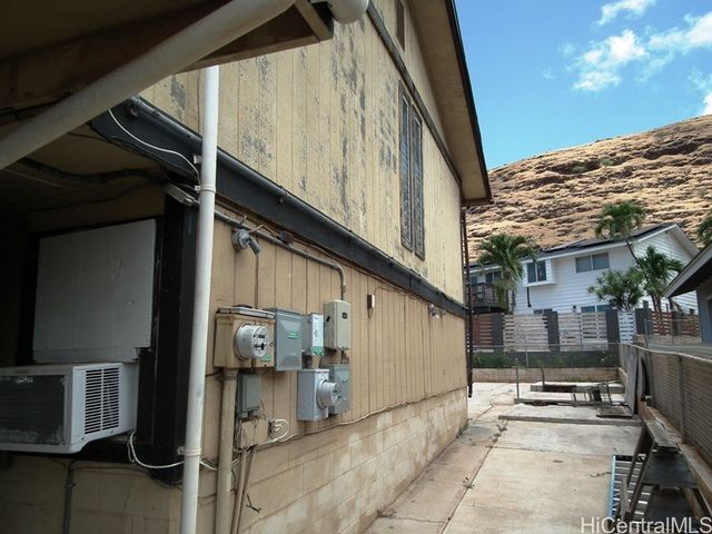 86-324 Kauaopuu Street, Waianae, HI 96792
