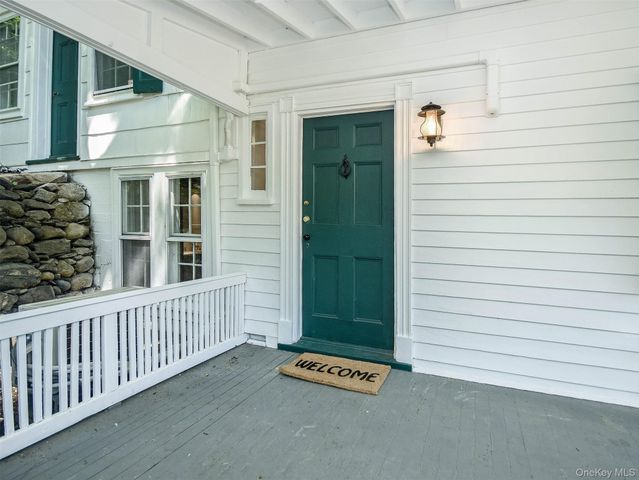 150 Main Street, Roslyn, NY 11576