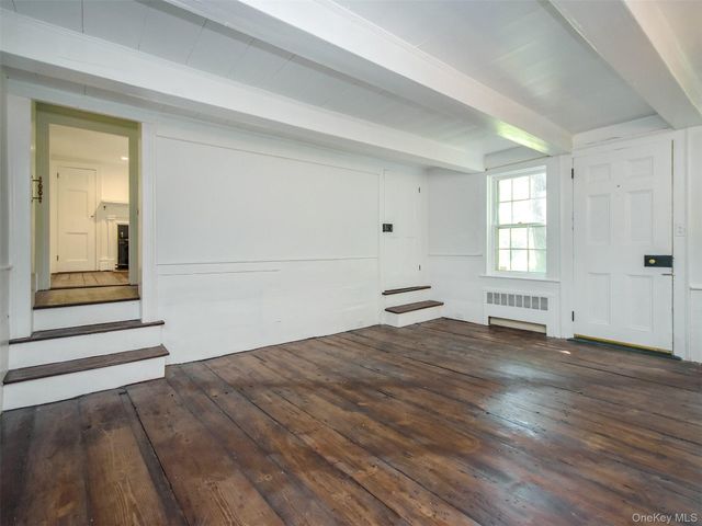150 Main Street, Roslyn, NY 11576