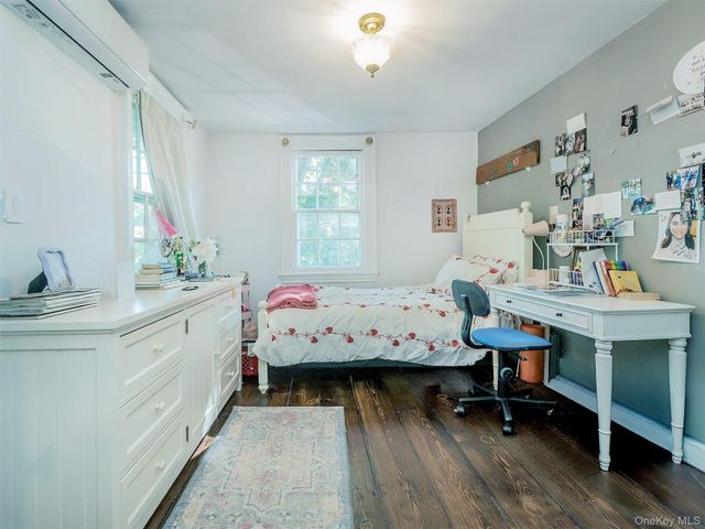 150 Main Street, Roslyn, NY 11576