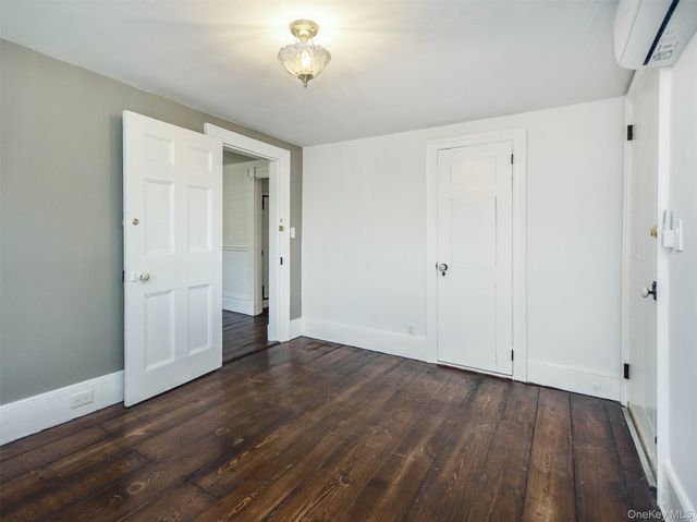 150 Main Street, Roslyn, NY 11576