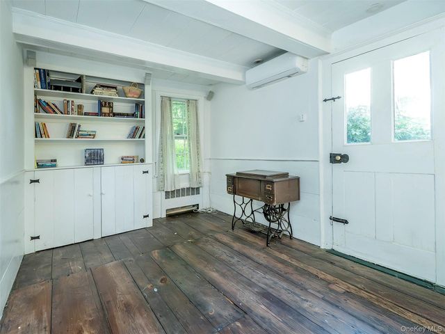 150 Main Street, Roslyn, NY 11576