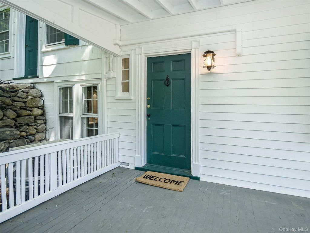 150 Main Street, Roslyn, NY 11576 — photo 2