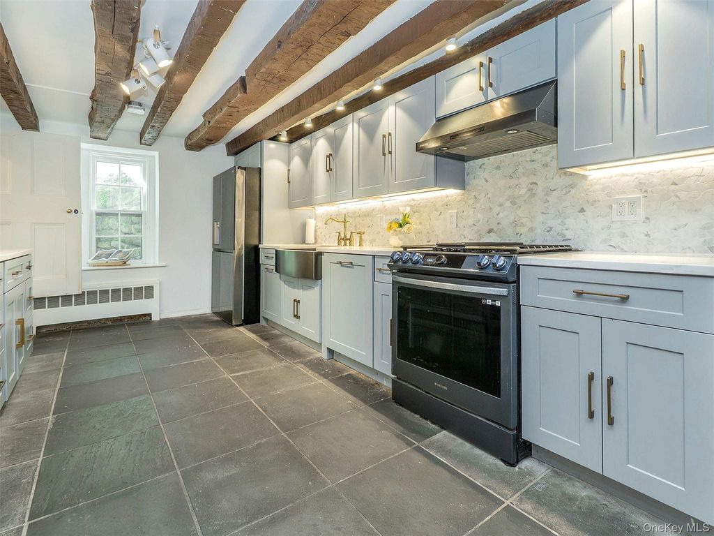 150 Main Street, Roslyn, NY 11576 — photo 5