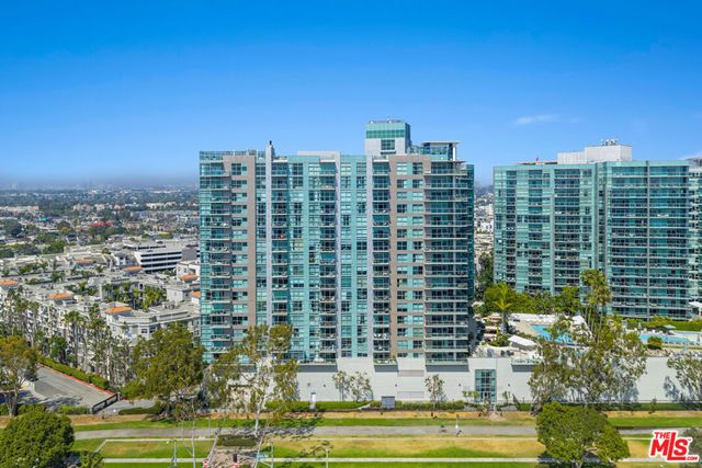 13700 Marina Pointe Drive 1126, Marina Del Rey, CA 90292
