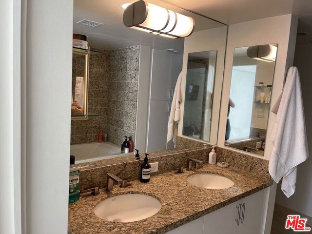 13700 Marina Pointe Drive 1126, Marina Del Rey, CA 90292