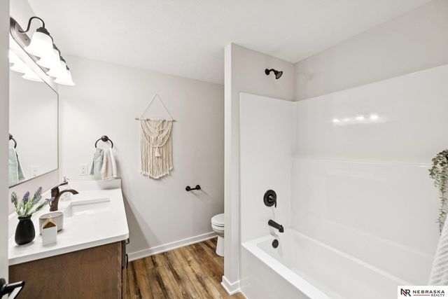 7320 Augustine Avenue, Lincoln, NE 68516