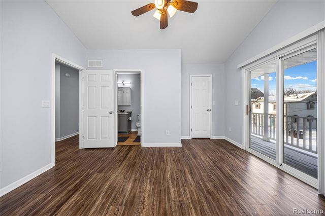 8872 Lagoon Drive, Brighton, MI 48116