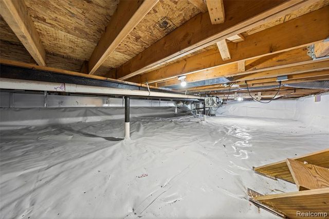 8872 Lagoon Drive, Brighton, MI 48116