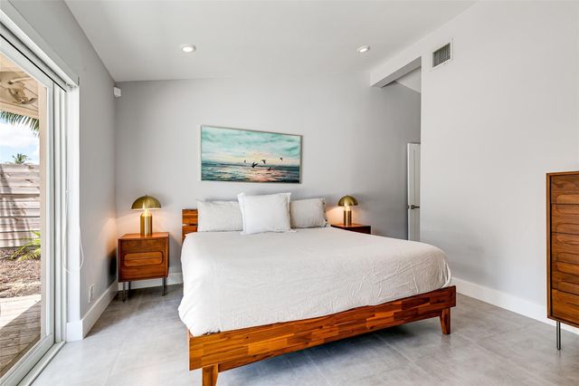1704 SW 4th Court, Fort Lauderdale, FL 33312