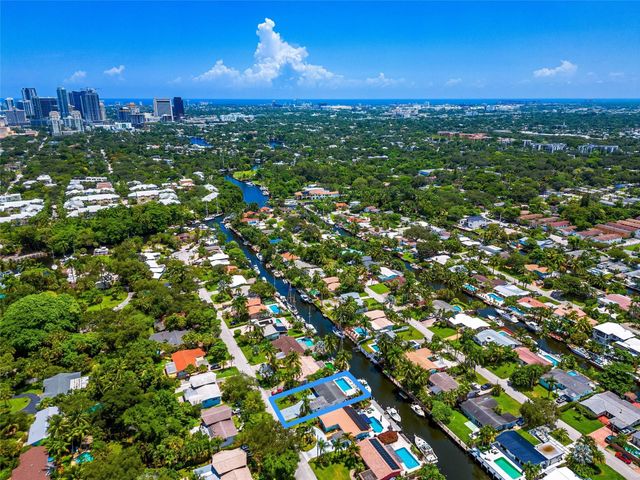 1704 SW 4th Court, Fort Lauderdale, FL 33312