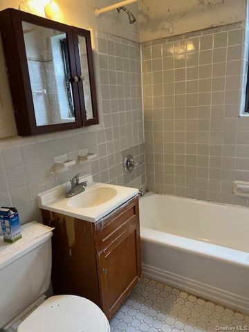 47-19 216 Street 2B, Bayside, NY 11361