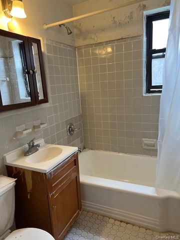 47-19 216 Street 2B, Bayside, NY 11361
