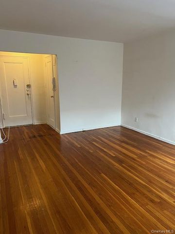 47-19 216 Street 2B, Bayside, NY 11361