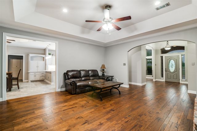 9687 County Road 483, Lavon, TX 75166