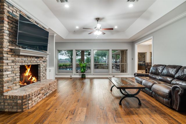 9687 County Road 483, Lavon, TX 75166