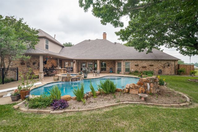 9687 County Road 483, Lavon, TX 75166