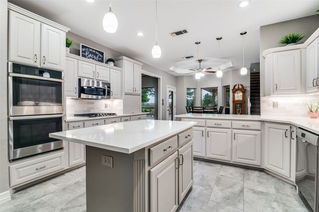 9687 County Road 483, Lavon, TX 75166