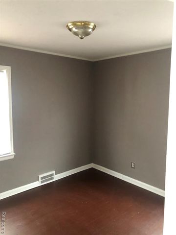 6108 Barrie Street, Dearborn, MI 48126