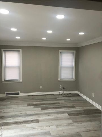 6108 Barrie Street, Dearborn, MI 48126