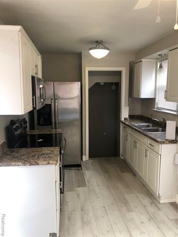 6108 Barrie Street, Dearborn, MI 48126