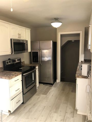 6108 Barrie Street, Dearborn, MI 48126