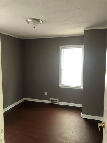 6108 Barrie Street, Dearborn, MI 48126