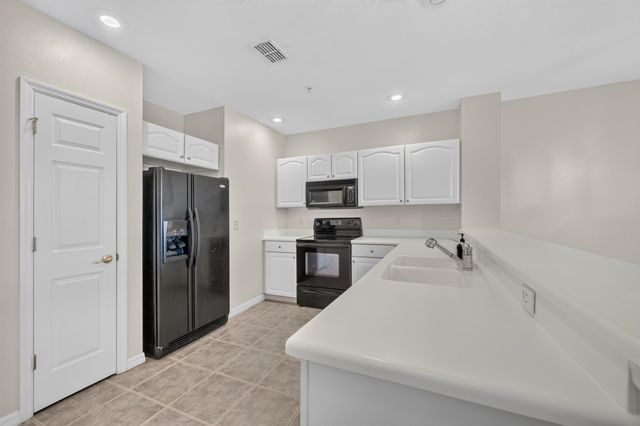 700 Canopy Walk Ln 734, Palm Coast, FL 32137