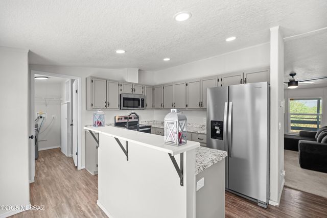 12631 W Blue Aloe Street, Tucson, AZ 85735