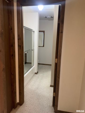 1109 N PARK Avenue, Herrin, IL 62948