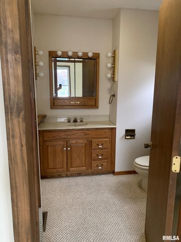 1109 N PARK Avenue, Herrin, IL 62948