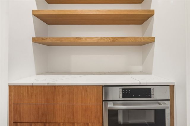 817 SE H Street, Bentonville, AR 72712