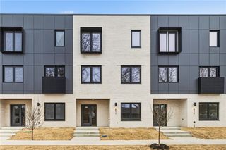 817 SE H Street, Bentonville, AR 72712